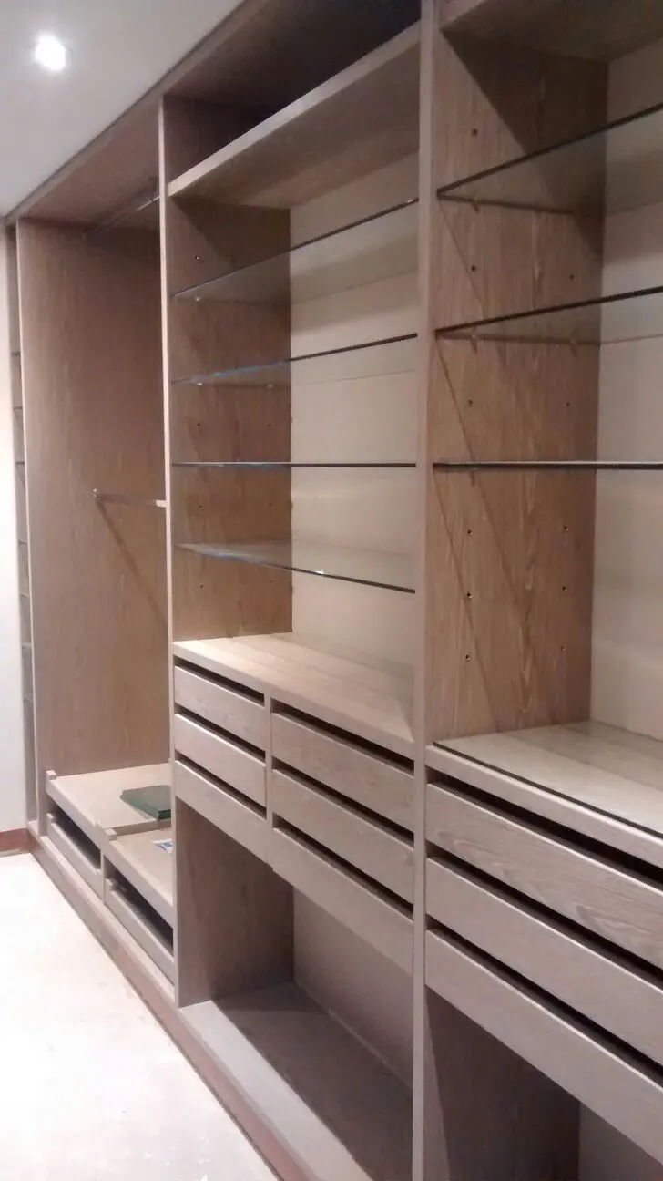 closets minimalista zyi2e