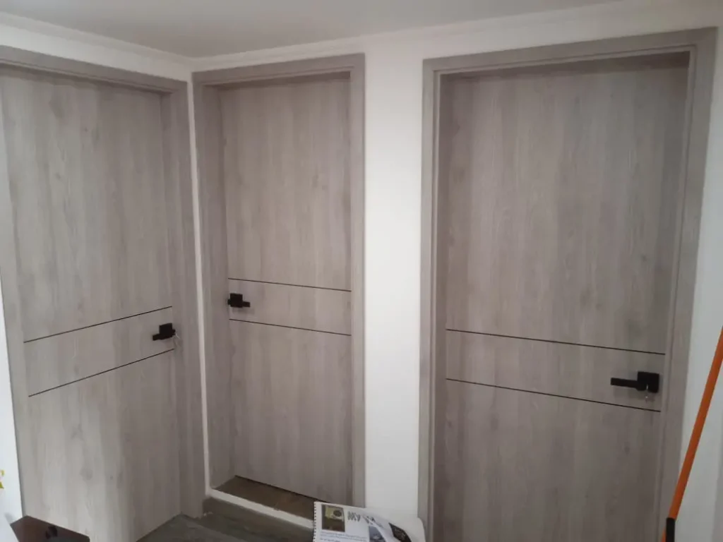 Puertas tamboradas en madera